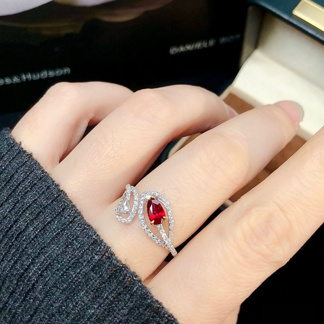 14k Gold 0.95 Ctw Vivid Red Natural Ruby & Diamond Ring - 4