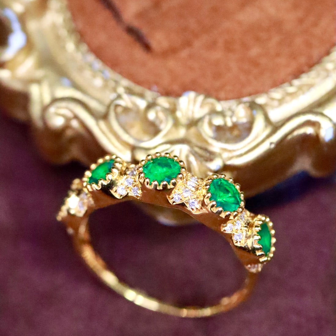 14k Gold 0.69 Ctw Natural Emerald & Diamond Ring - 4