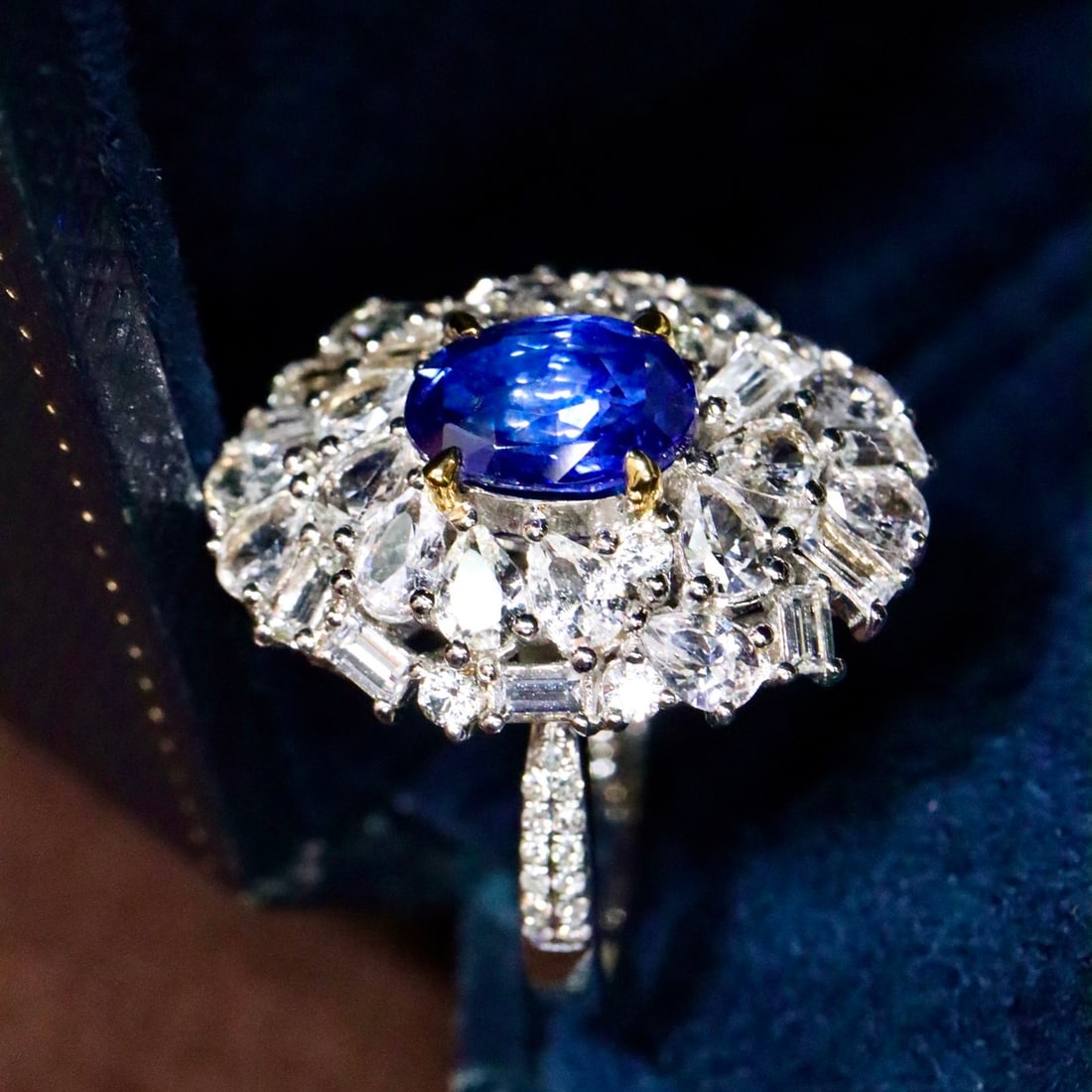 14k Gold 1.80 Ctw Natural Sapphire & Diamond Ring - 2