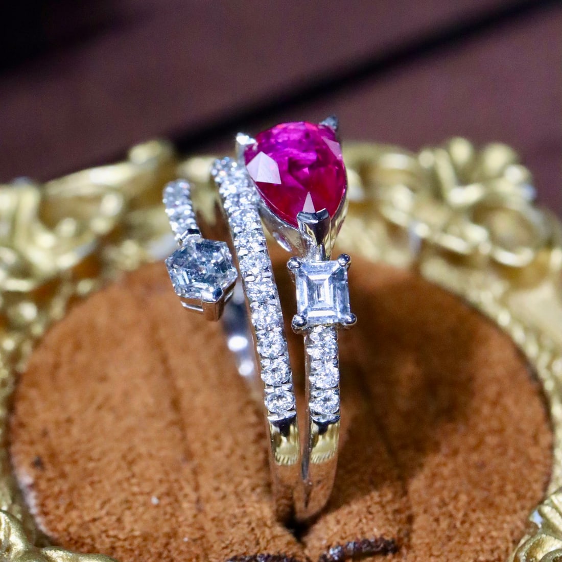 14k Gold 1.25 Ctw Natural Ruby & Diamond Ring - 6