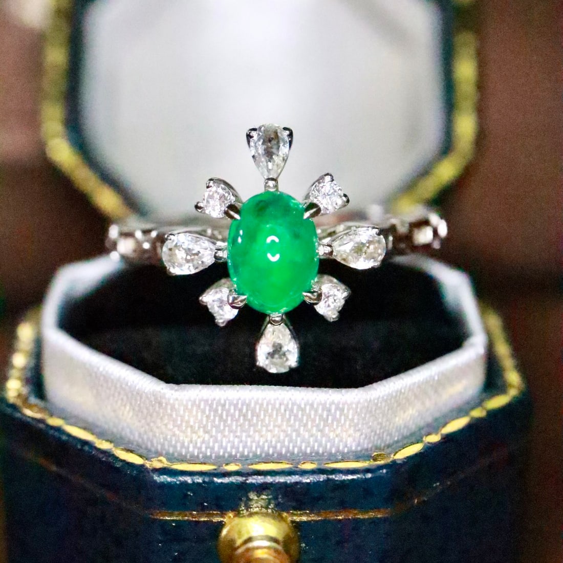 14k Gold 0.66 Ctw Natural Emerald & Diamond Ring (1 of 7)