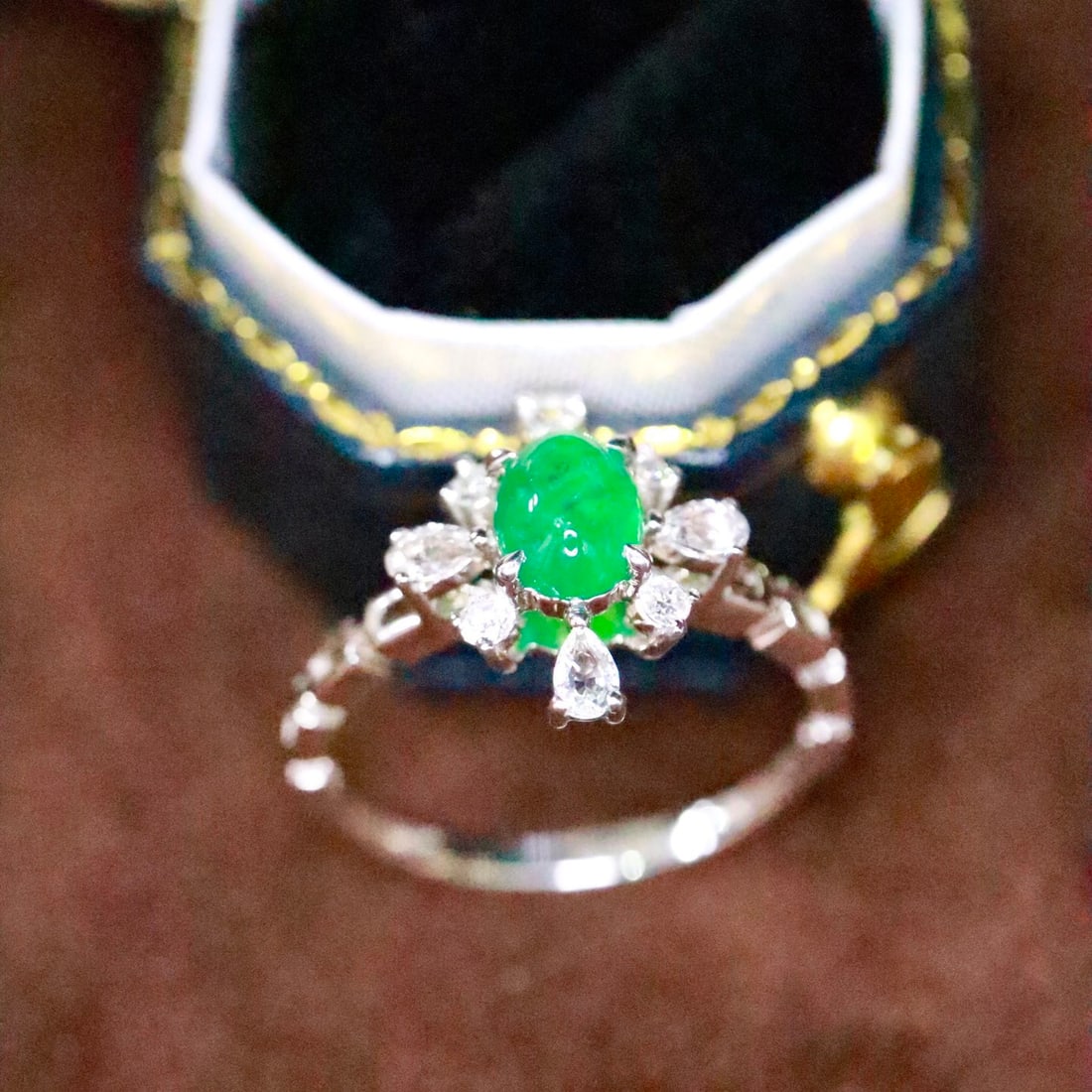 14k Gold 0.66 Ctw Natural Emerald & Diamond Ring - 4
