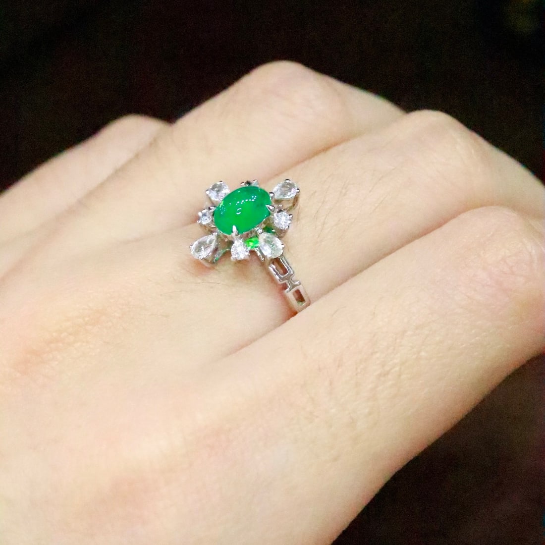 14k Gold 0.66 Ctw Natural Emerald & Diamond Ring - 6