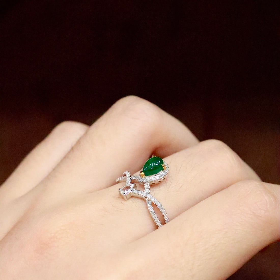 14k Gold 0.81 Ctw Vivid Green Natural Emerald & Diamond Ring - 6