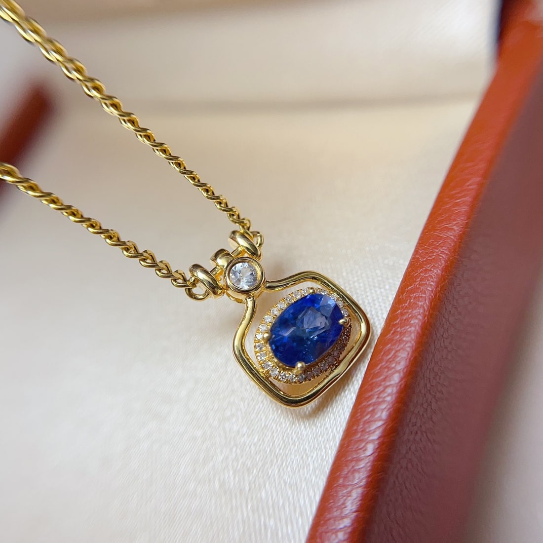 14k Gold 1.15 Ct Natural Sapphire & Diamond & Sapphire Necklace - 3