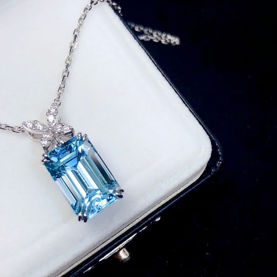 14k Gold 5.66 Ctw Natural Aquamarine & Diamond Necklace - 3