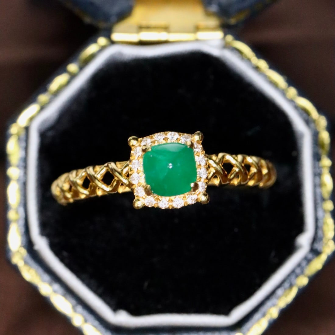 14k Gold 0.46 Ctw Natural Emerald & Diamond Ring (1 of 7)