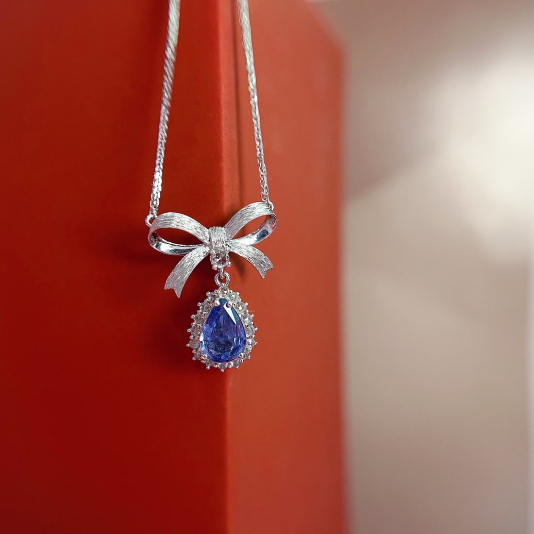 14k Gold 1.20 Ct Natural Sapphire & Sapphire Necklace - 5