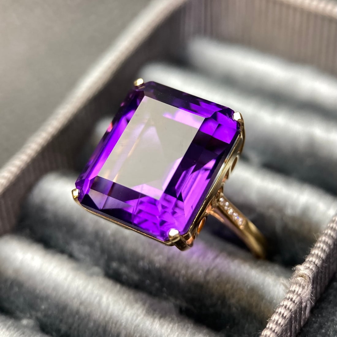 14k Gold 18.45 Ct Natural Amethyst & Diamond Ring - 2