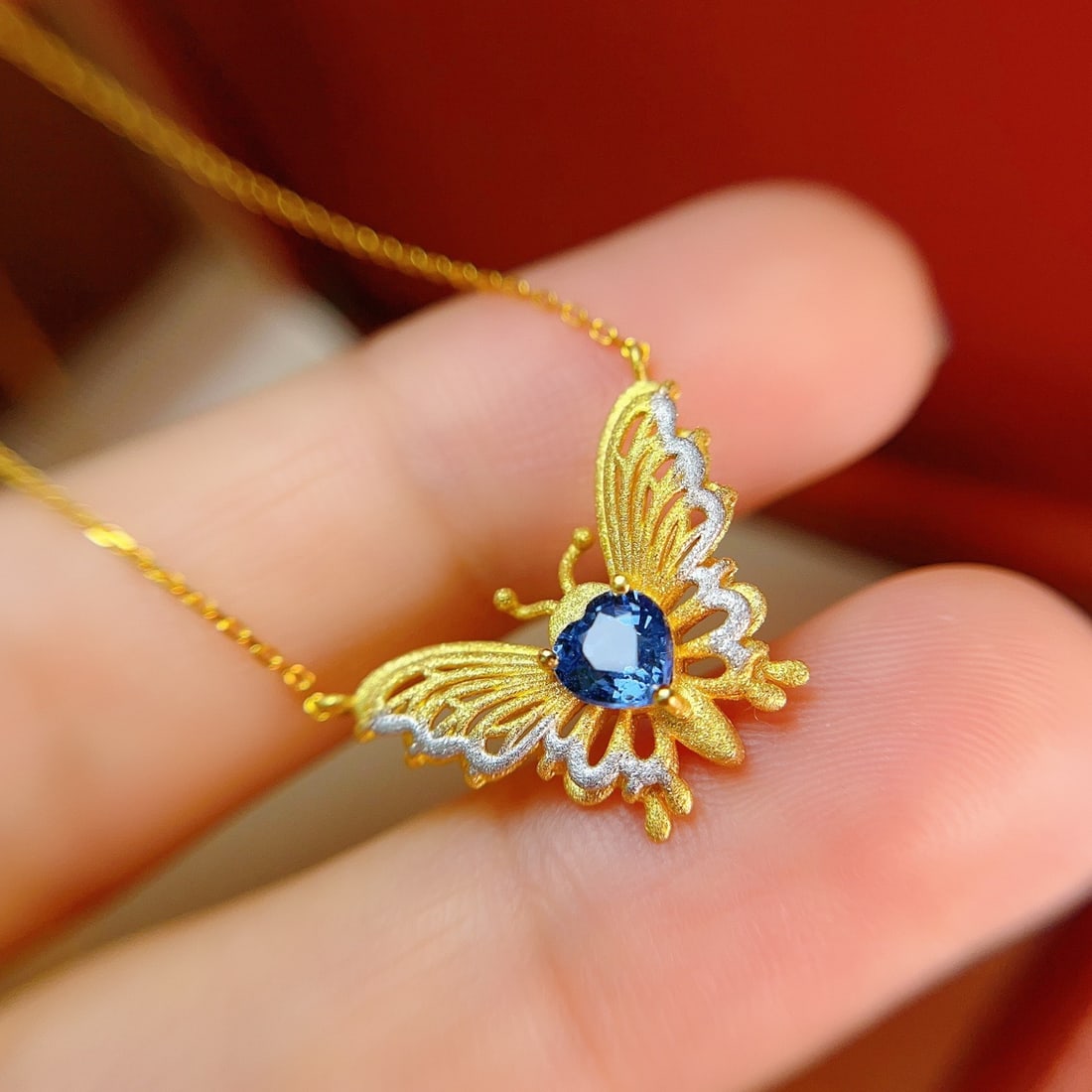 14k Gold 0.68 Ct Natural Sapphire Necklace - 4