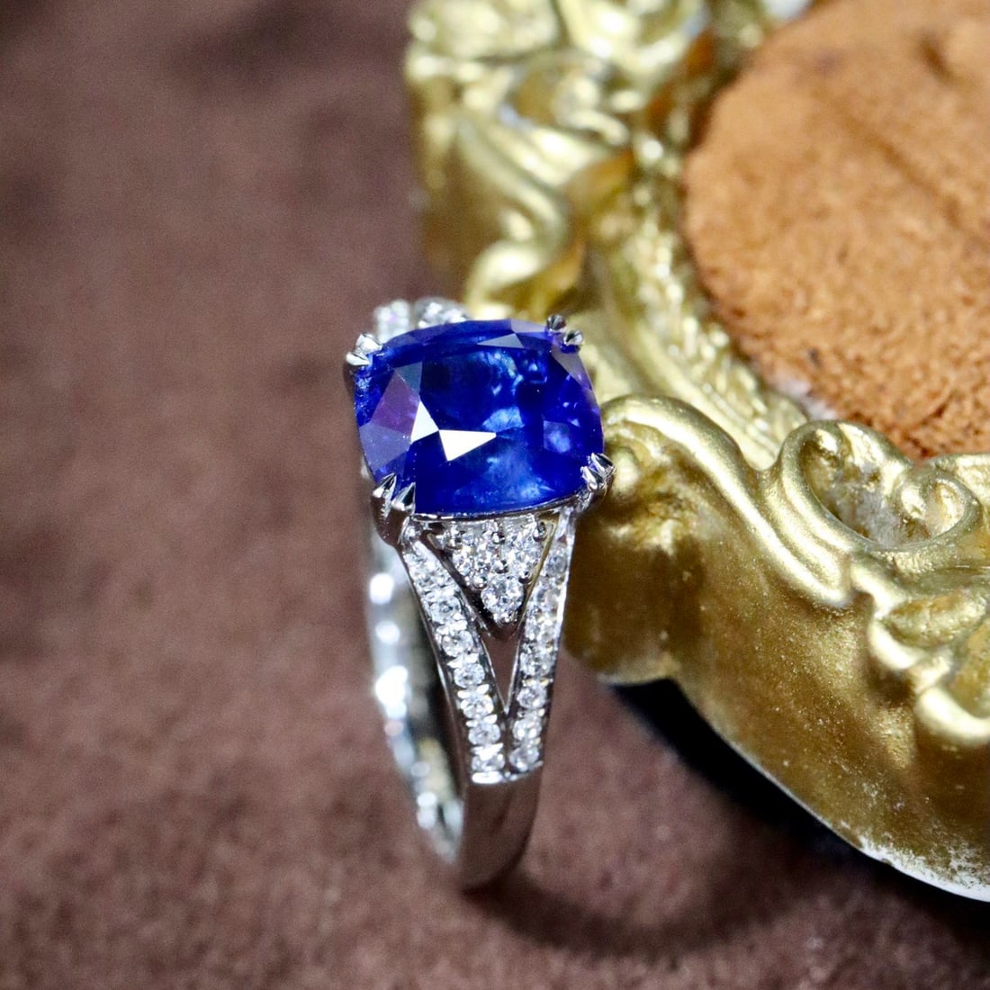 14k Gold 2.12 Ctw Natural Sapphire & Diamond Ring - 3