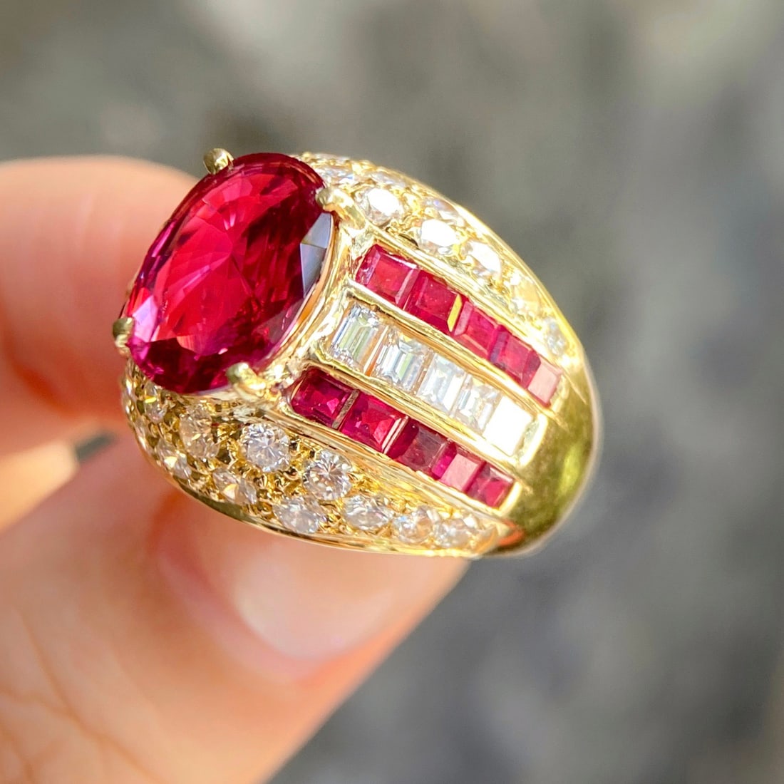 14k Gold 4.54 Ctw Natural Ruby & Diamond Ring - 3