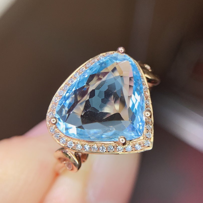 14k Gold 4.0 Ct Natural Aquamarine & Diamond Ring - 2