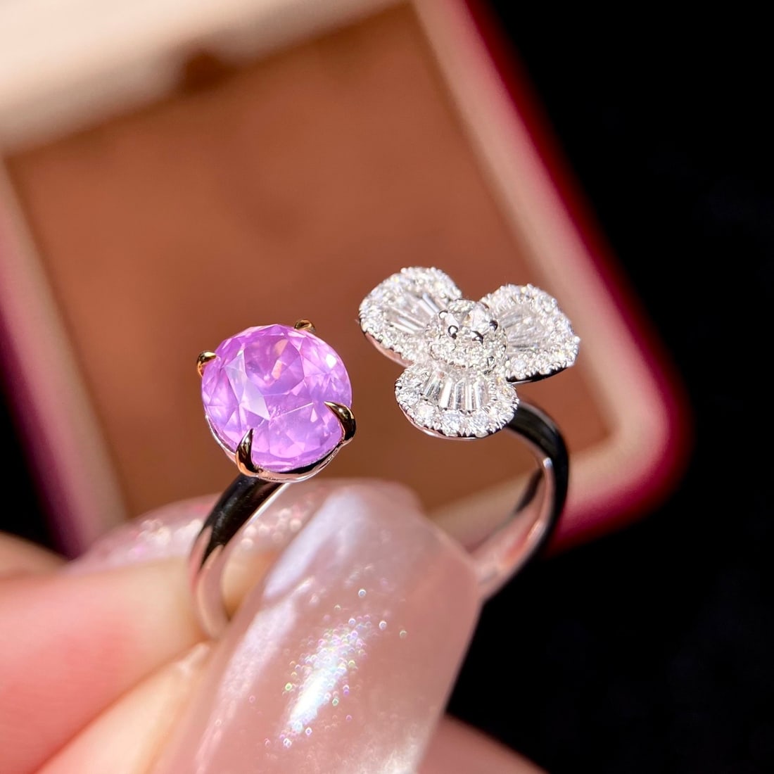 14k Gold 2.60 Ctw Natural Sapphire & Diamond Ring: Ref:231120417 // gold content:14k gold // ring size:7. 25us // // main gemstone:sapphire // shape:oval // carat weight:2. 28ct // color:pink // treatment:natural // // adjacent gemstone 2 :