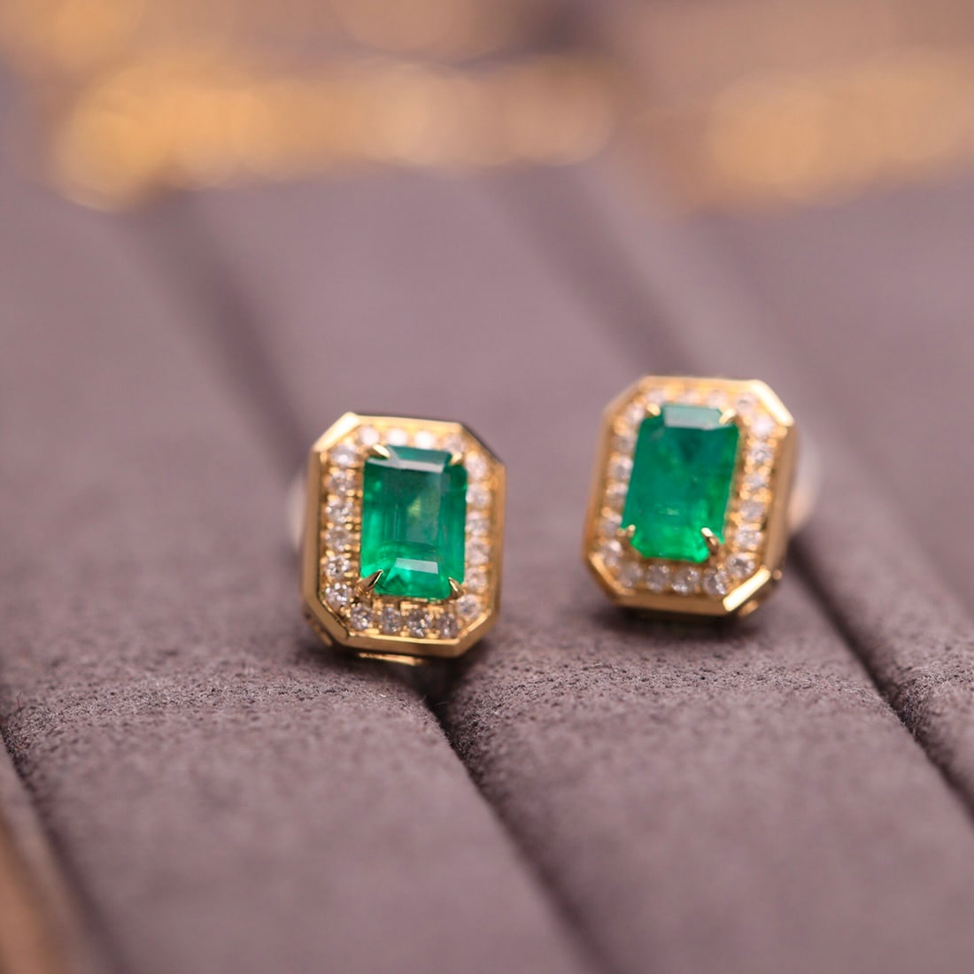 14k Gold 1.20 Ct Natural Emerald & Diamond Earrings - 6