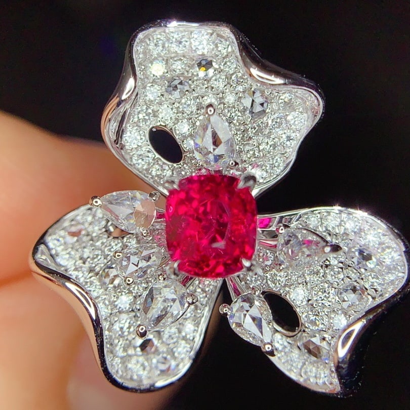 14k Gold 1.74 Ctw Natural Spinel & Diamond Ring: Ref:231120421 // gold content:14k gold // ring size:7. 25us // // main gemstone:spinel // shape:cushion // carat weight:0. 88ct // color:red // treatment:natural // // adjacent gemstone 2 : diamond //