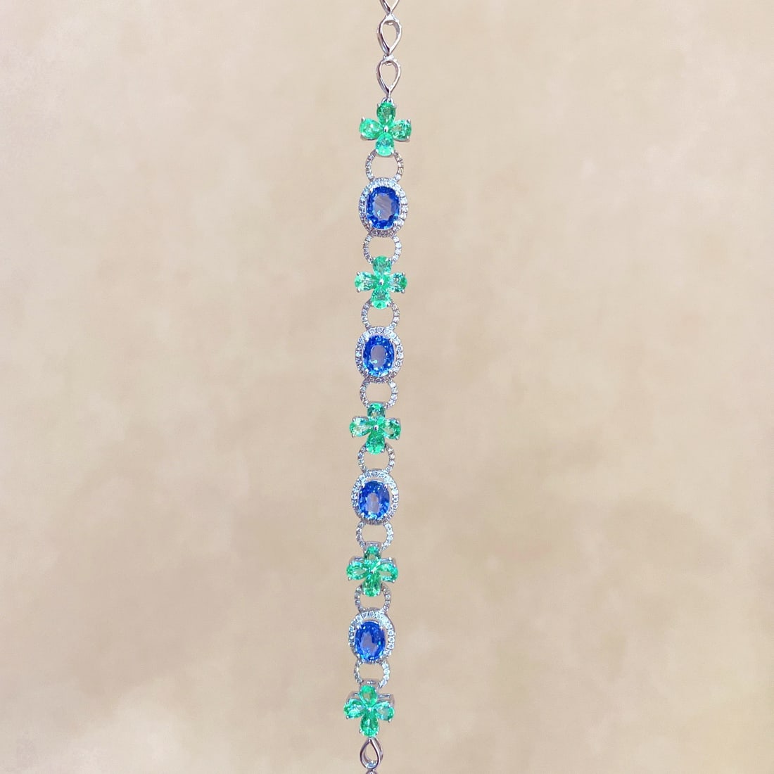 14k Gold 6.86 Ctw Natural Sapphire & Emerald Bracelet (1 of 7)