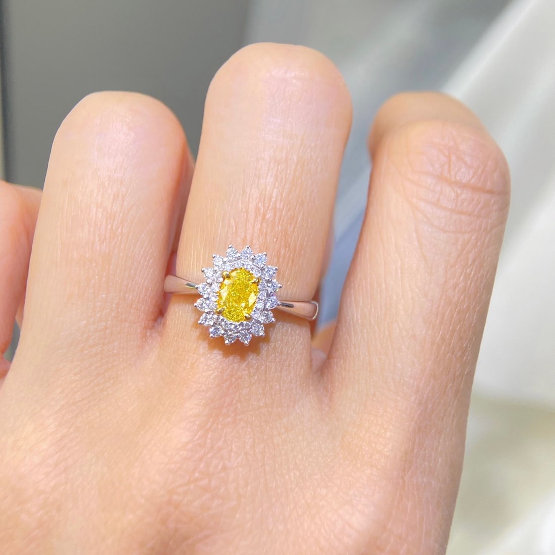 Gia Certified 14k Gold 0.84 Ctw Natural Yellow Diamond & Diamond Ring - 3