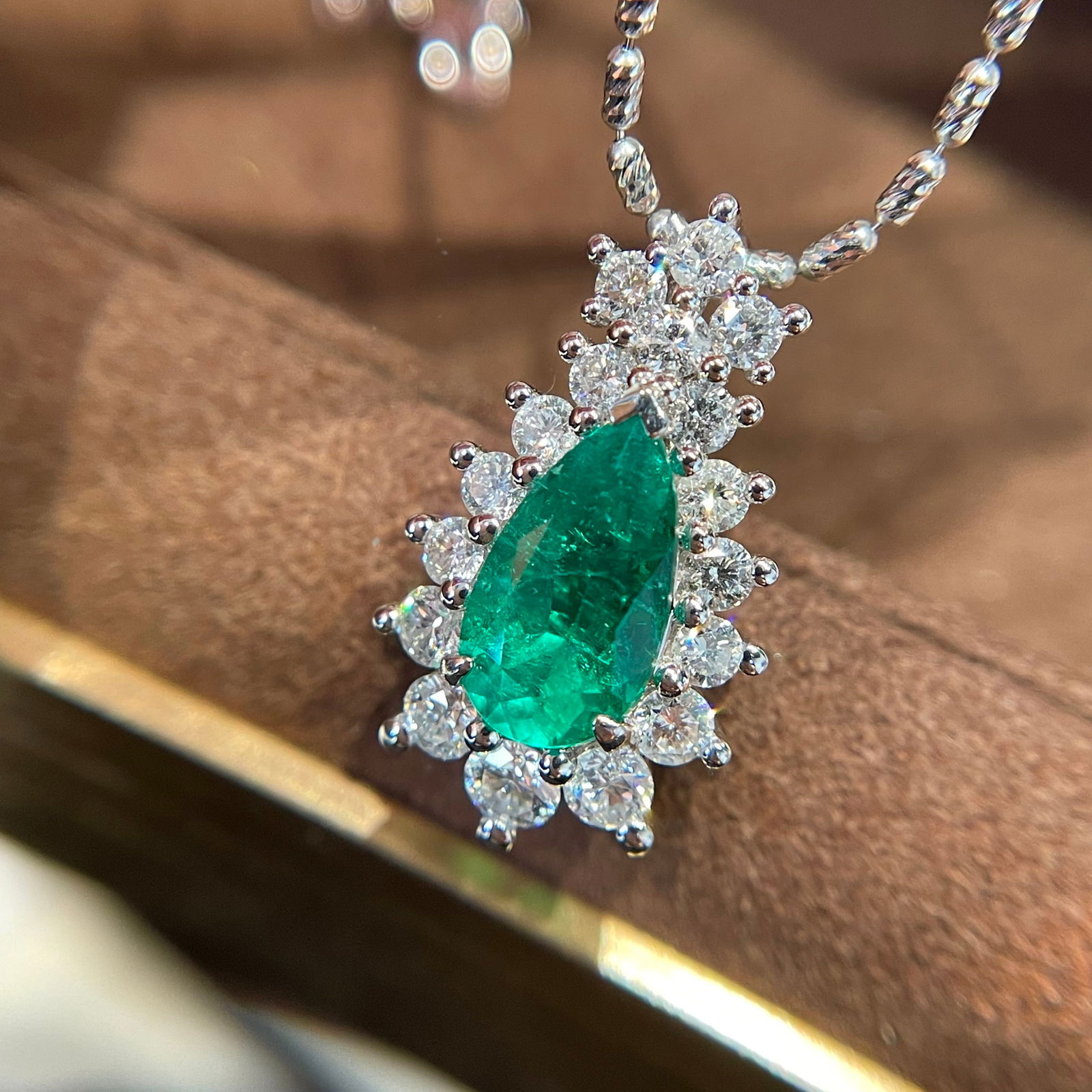 14k Gold 1.52 Ct Natural Emerald & Diamond Pendant( Without Chain ) (1 of 8)