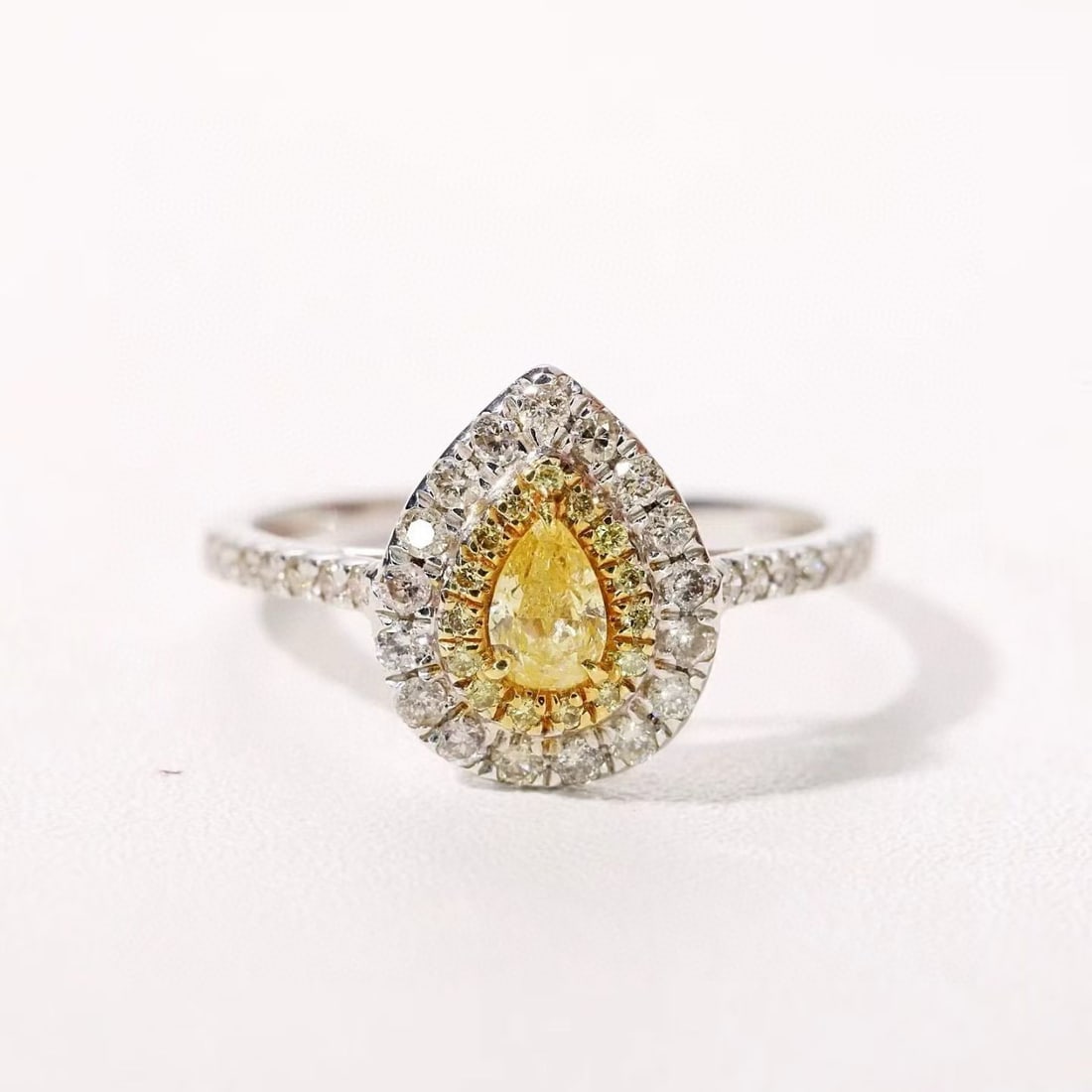 14k Gold 0.82 Ctw Natural Yellow Diamond & Diamond Ring - 3