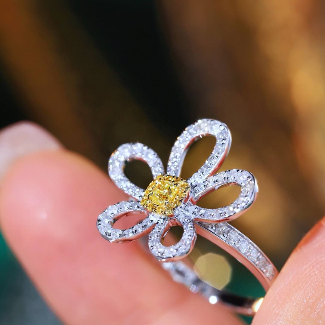 14k Gold 0.85 Ctw Natural Yellow Diamond & Diamond Ring - 7