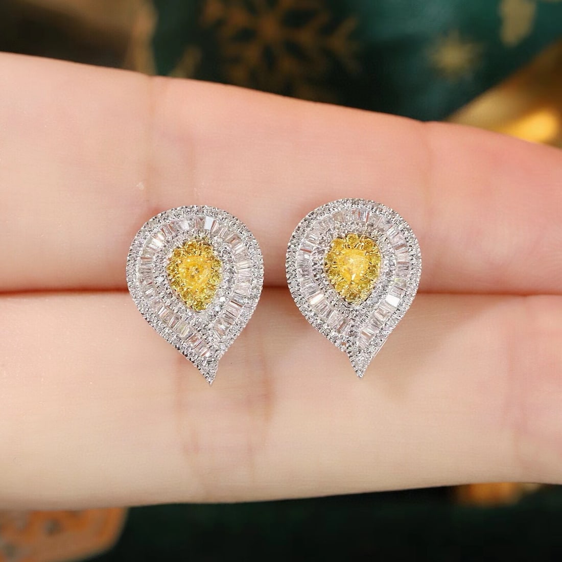 14k Gold 0.80 Ctw Natural Yellow Diamond & Diamond Earrings - 3