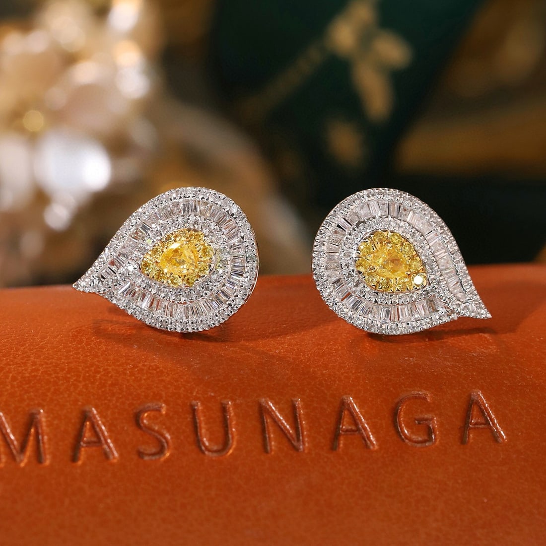 14k Gold 0.80 Ctw Natural Yellow Diamond & Diamond Earrings - 7