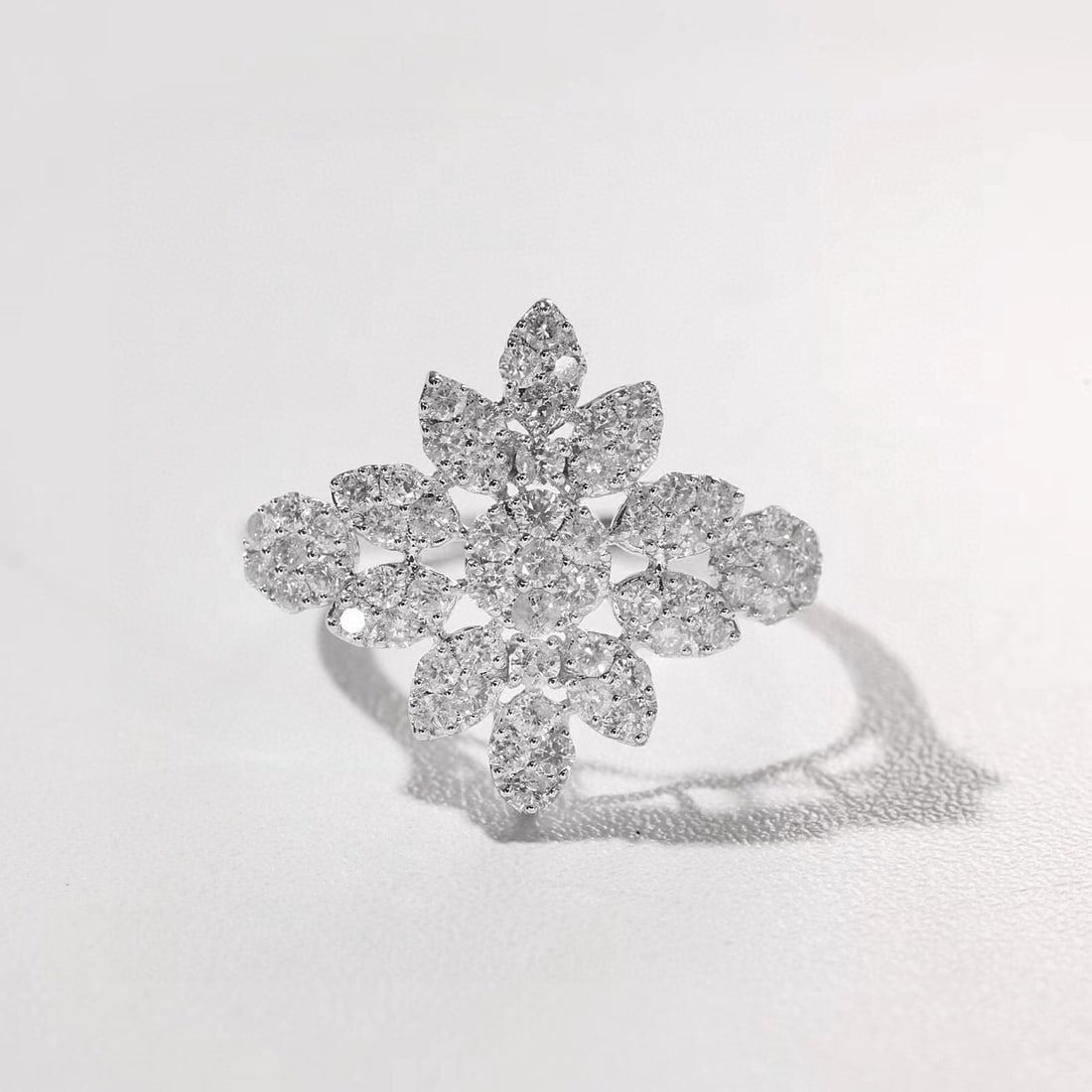 14k Gold 0.9 Ct Natural H Diamond Ring - 7