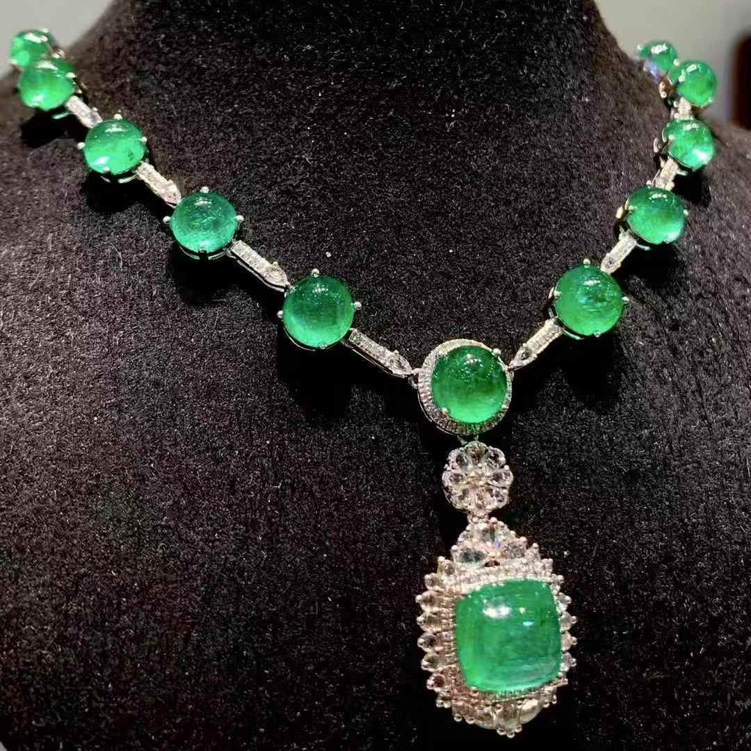 14k Gold 14.5 Ct Natural Emerald & Diamond & Sapphire Necklace - 2