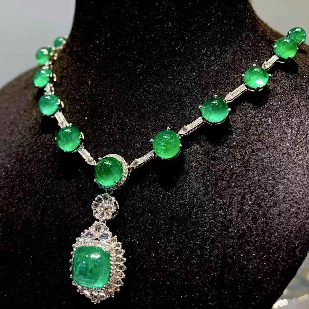 14k Gold 14.5 Ct Natural Emerald & Diamond & Sapphire Necklace - 3