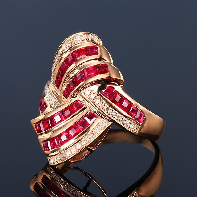 14k Gold 1.80 Ctw Natural Ruby & Diamond Ring - 2