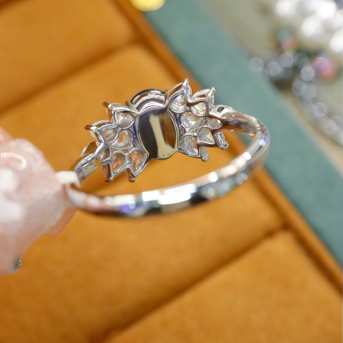 14k Gold 2.24 Ctw Natural Sapphire & Diamond Ring - 4