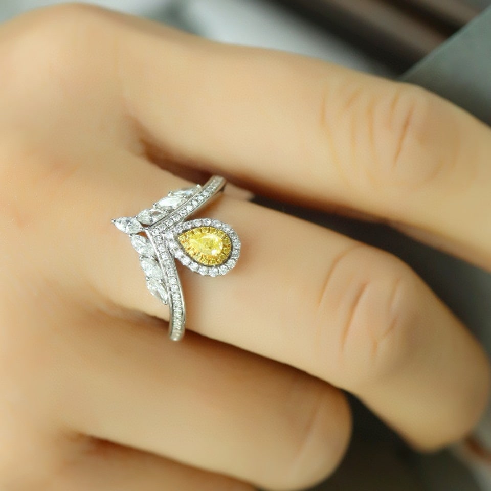 14k Gold 0.67 Ctw Natural Yellow Diamond & Diamond Ring - 5