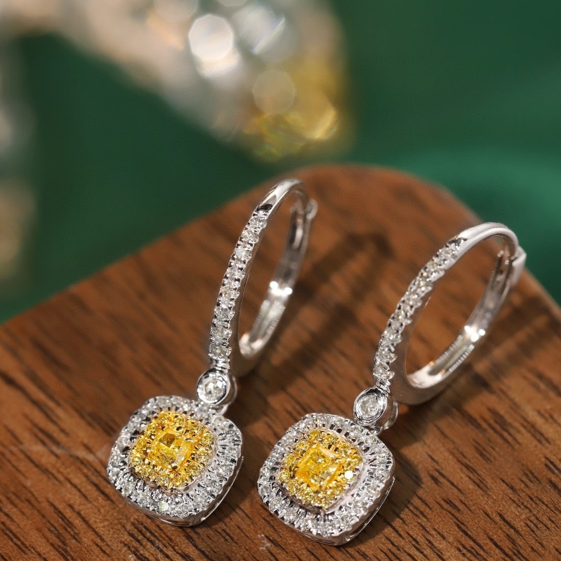 14k Gold 0.6 Ct Natural Color Diamond Earrings - 4
