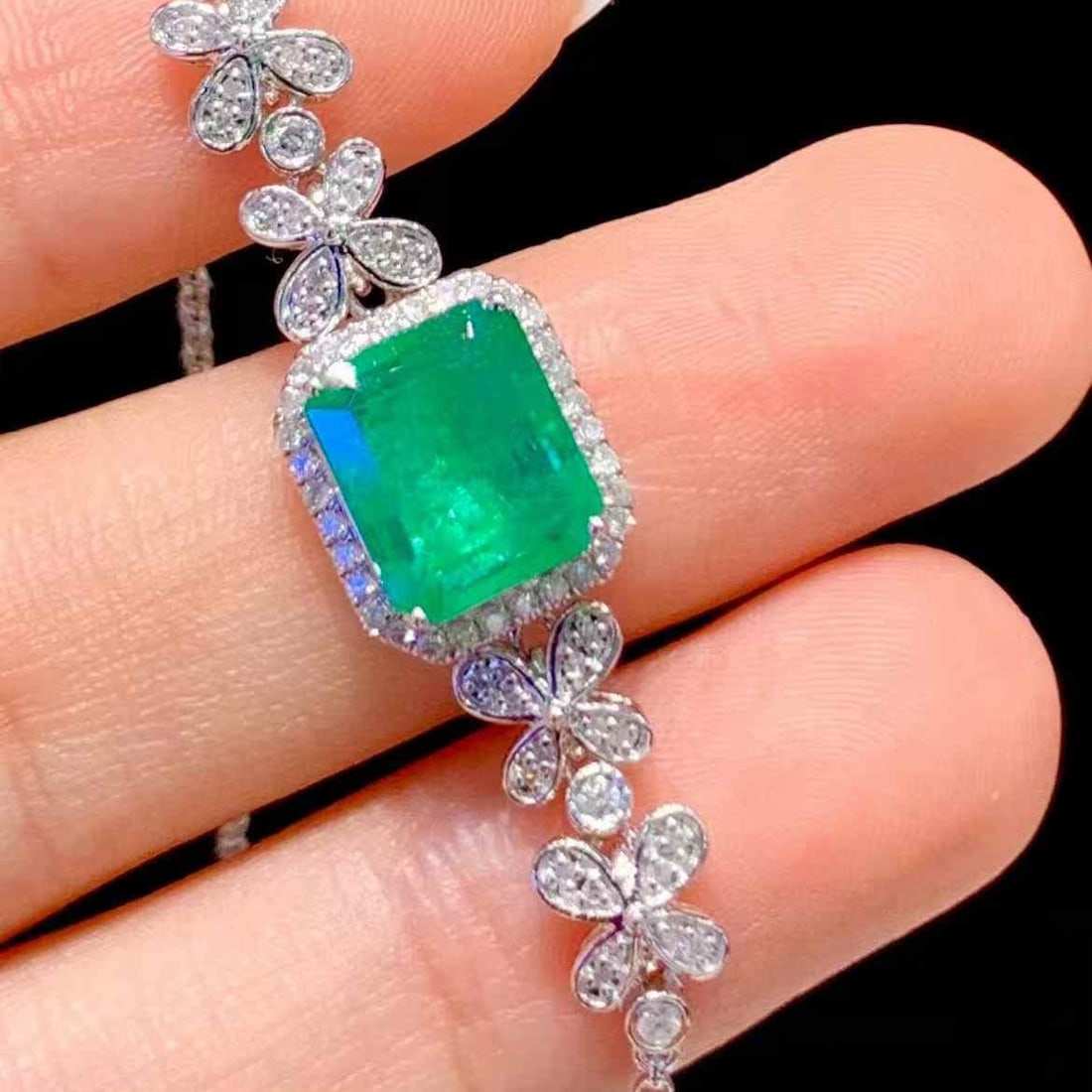 14k Gold 2.6 Ct Natural Emerald & Diamond Bracelet - 6