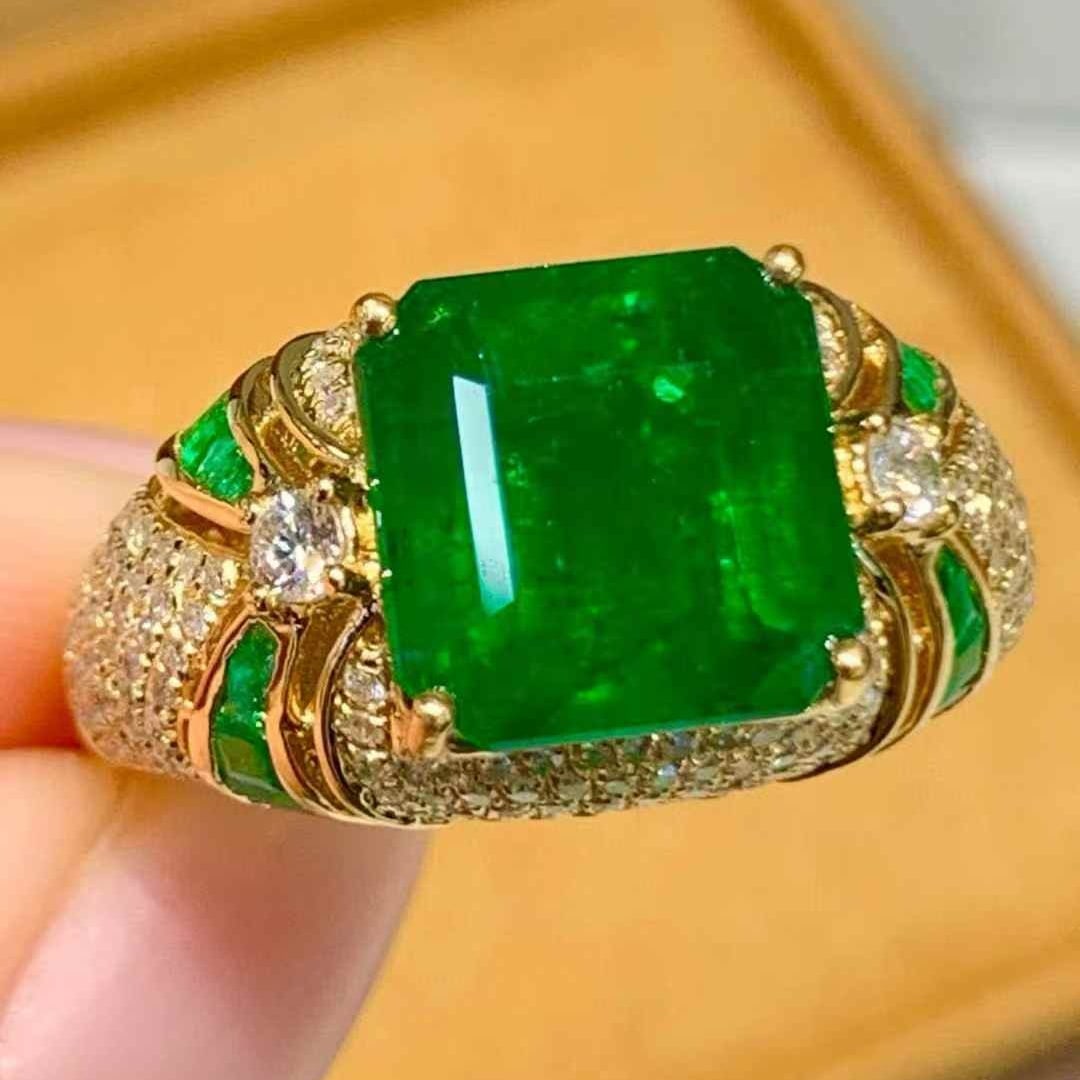 14k Gold 3.23 Ct Vivid Green Natural Emerald & Diamond Ring - 2
