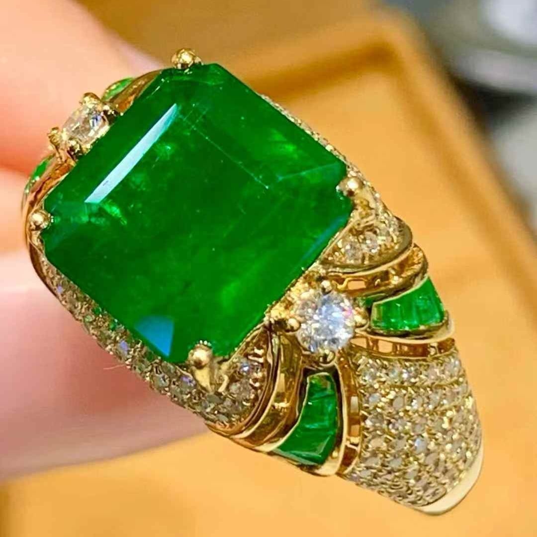 14k Gold 3.23 Ct Vivid Green Natural Emerald & Diamond Ring - 4