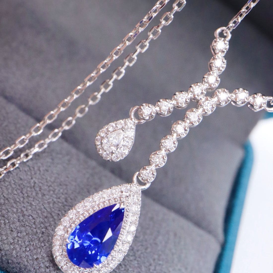 14k Gold 1.49 Ctw Vivid Blue Natural Sapphire & Diamond Necklace - 3