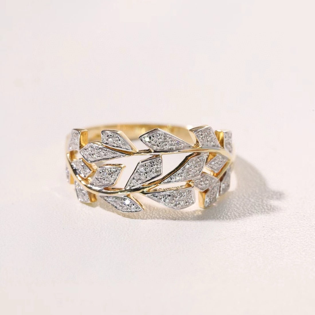 14k Gold 0.20 Ct Natural H Diamond Ring - 4