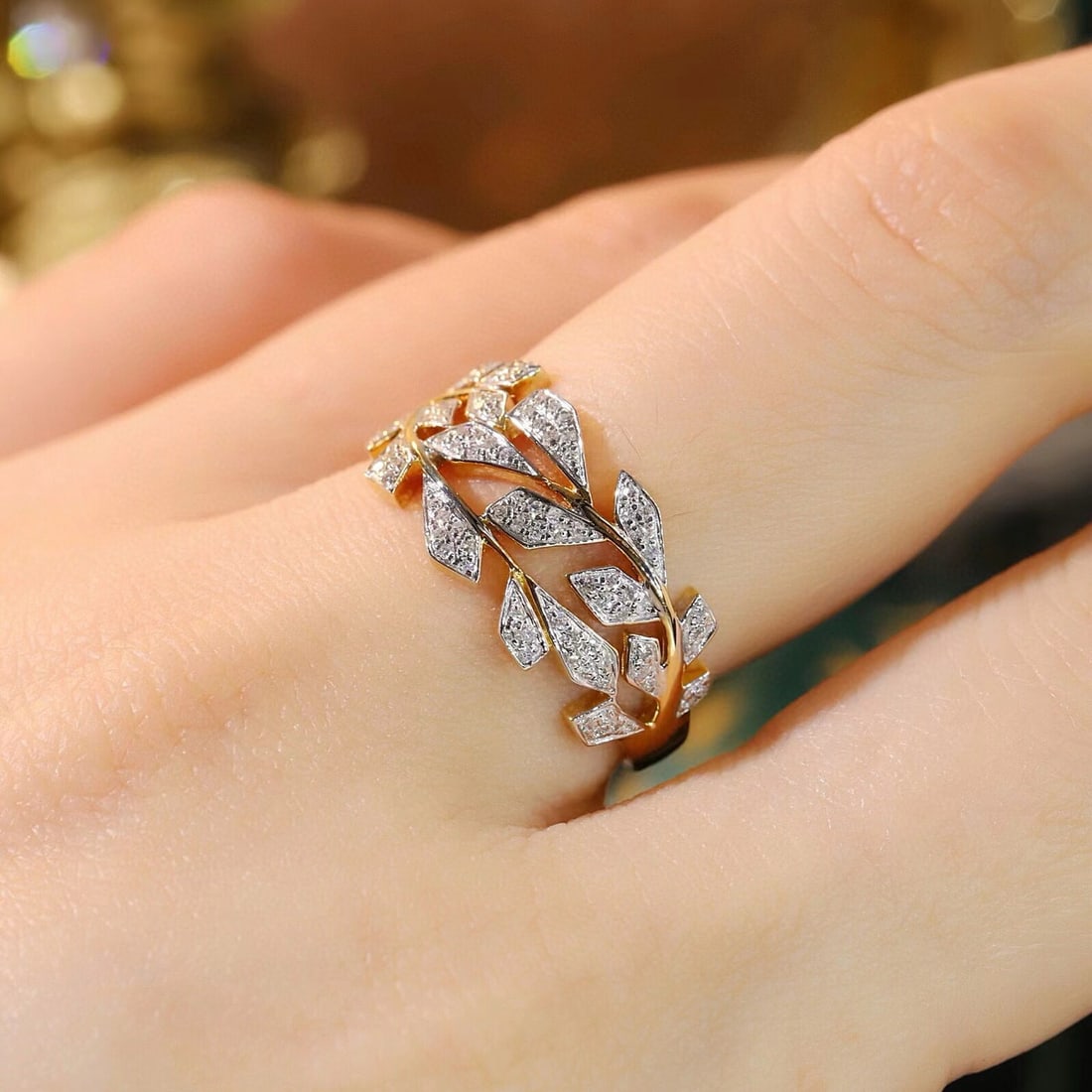 14k Gold 0.20 Ct Natural H Diamond Ring - 8