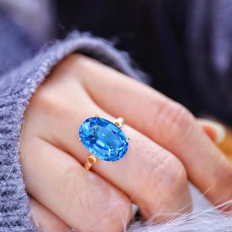 14k Gold 6.95 Ctw Natural Topaz & Diamond Ring - 4