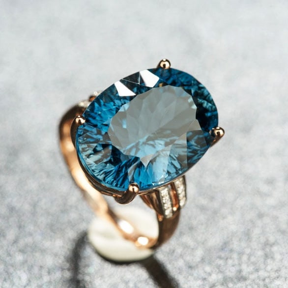 14k Gold 16.52 Ct Natural Topaz & Diamond Ring - 6