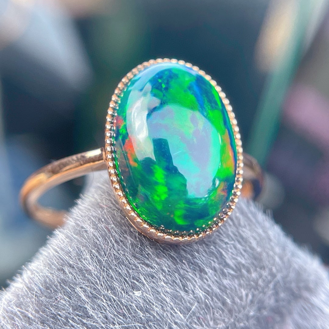 14k Gold 4.3 Ct Natural Opal Ring - 5