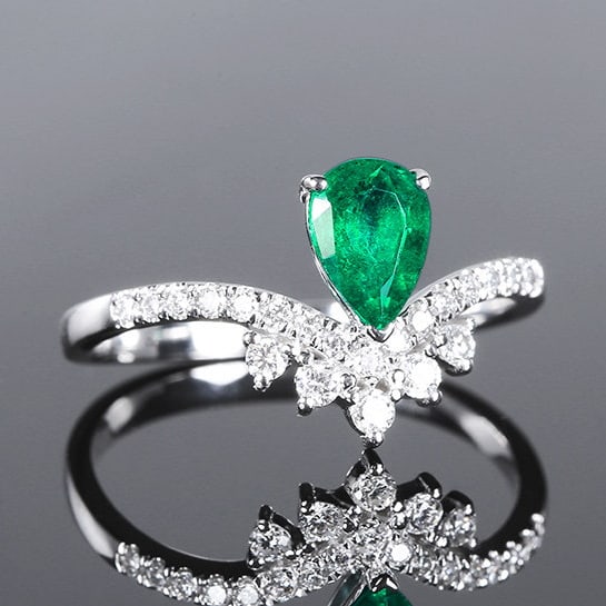 14k Gold 0.89 Ctw Vivid Green Natural Emerald & Diamond Ring - 3