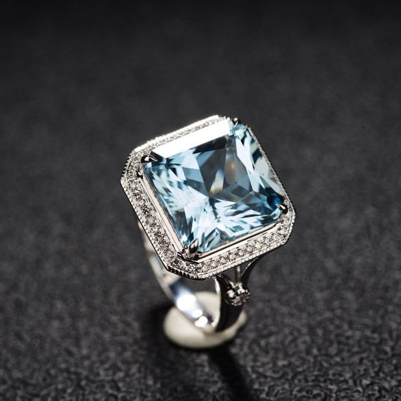 14k Gold 6.01 Ct Natural Aquamarine & Diamond Ring - 7