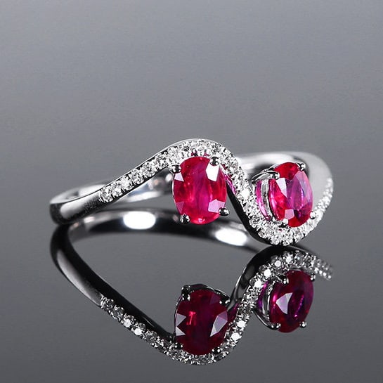 14k Gold 0.71 Ctw Natural Ruby & Diamond Ring - 3