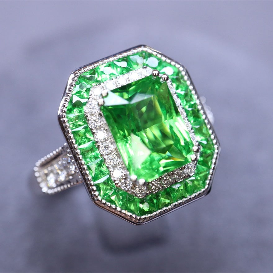 14k Gold 2.40 Ctw Natural Tsavorite & Diamond Ring - 6