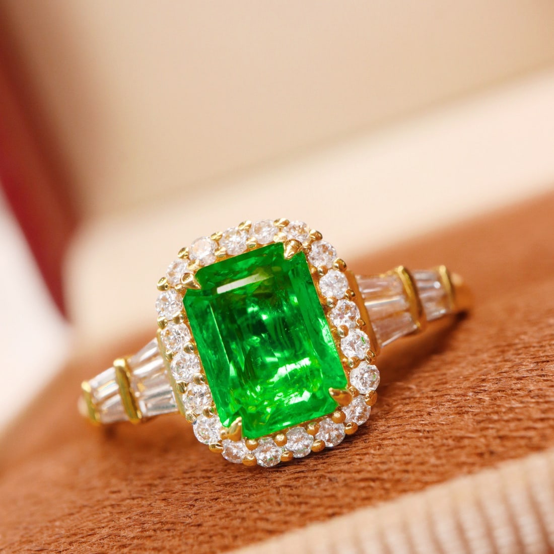 14k Gold 1.21 Ctw Natural Emerald & Diamond Ring - 4