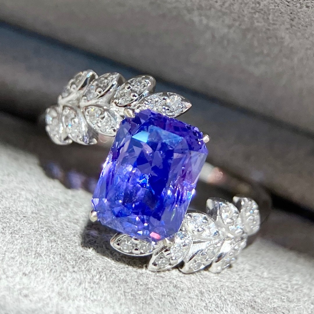 14k Gold 3.18 Ctw Natural Sapphire & Diamond Ring: Ref:231118060 // gold content:14k gold // ring size:7. 25us // // main gemstone:sapphire // shape:octagonal // carat weight:2. 95ct // color:purplish blue // treatment:natural // // adjacent