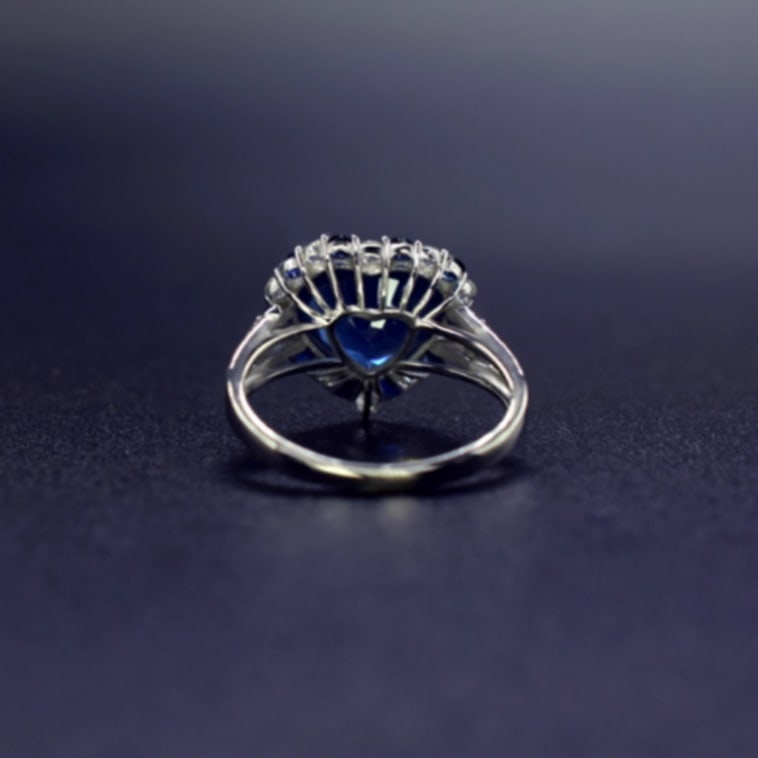 14k Gold 4.31 Ctw Natural Sapphire & Diamond Ring - 3